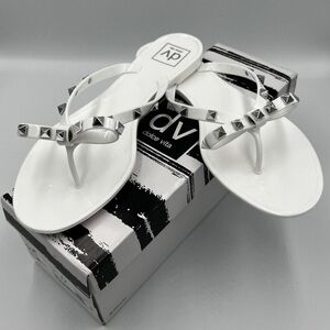 Dolce Vita White Studded Jelly Thong Sandals Size 9